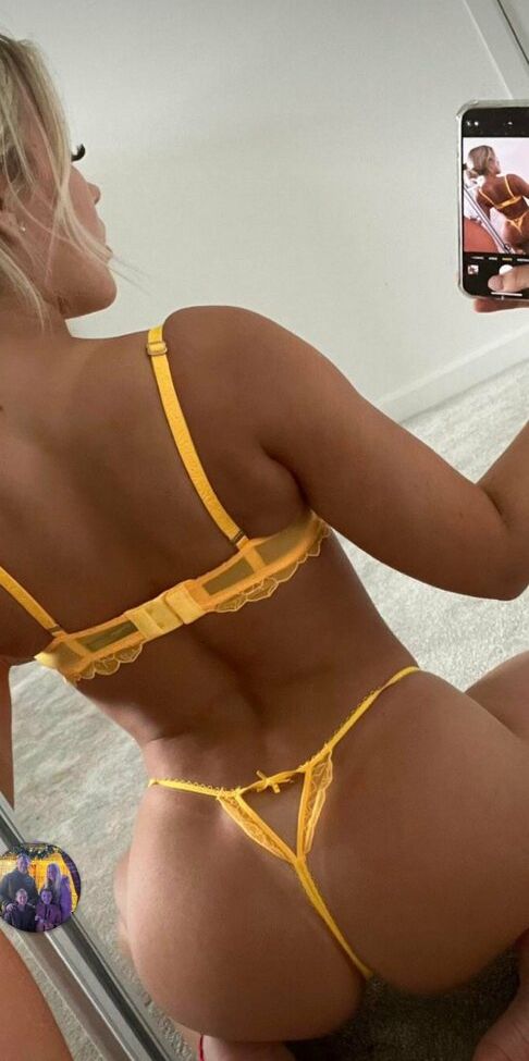 Anna Williams nude #108918675