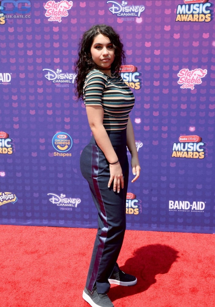 Alessia cara
 #92562486