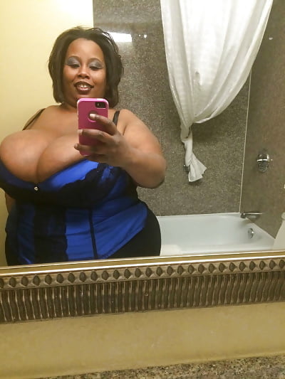 BBW-selfies #106194749