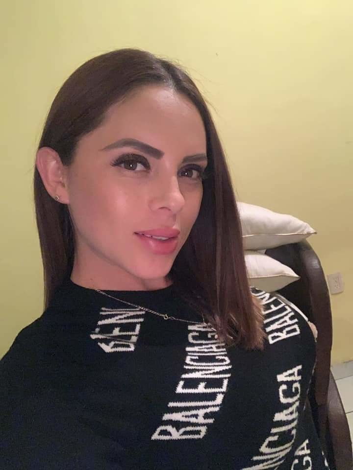 Sara rojo #96692360