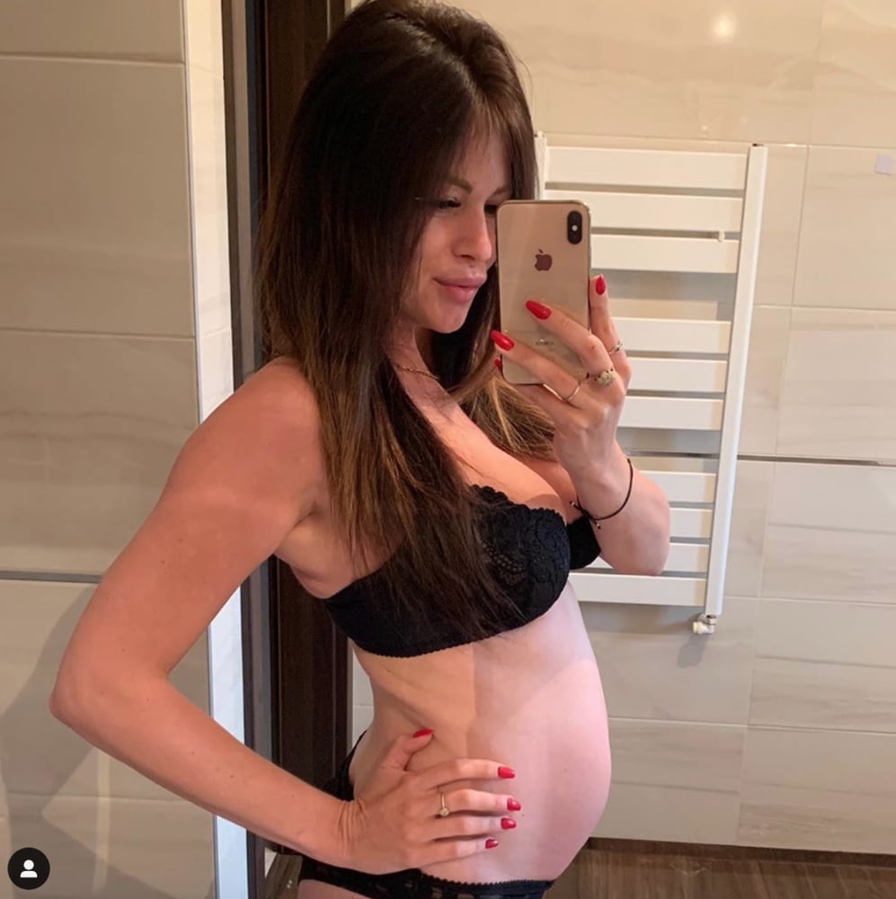 Amazing Sexy Pregnant Insta Girl Posts #95145612
