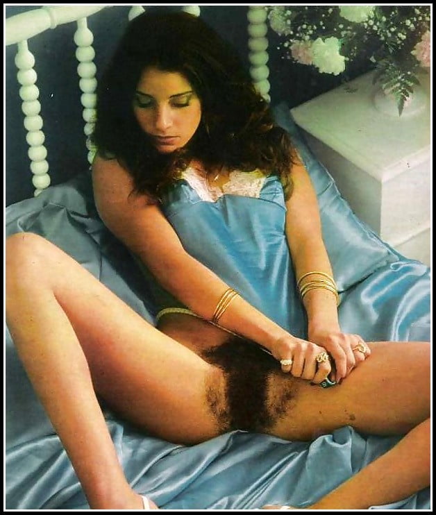Vollbusige Milfs und Mütter # 10
 #82013927