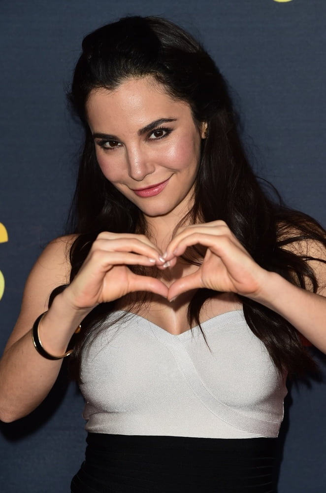 Martha Higareda #98671073