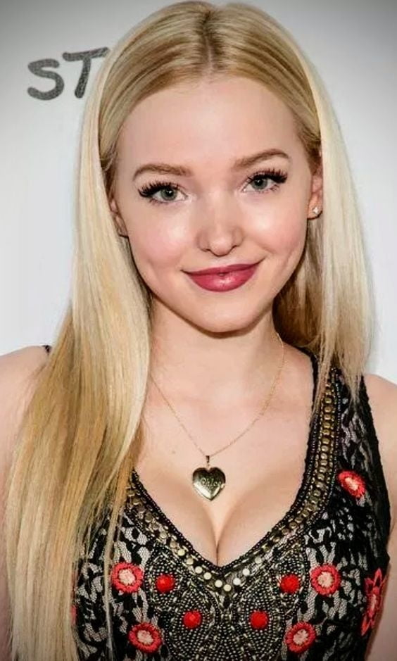 DOVE CAMERON PICTURES #101101090