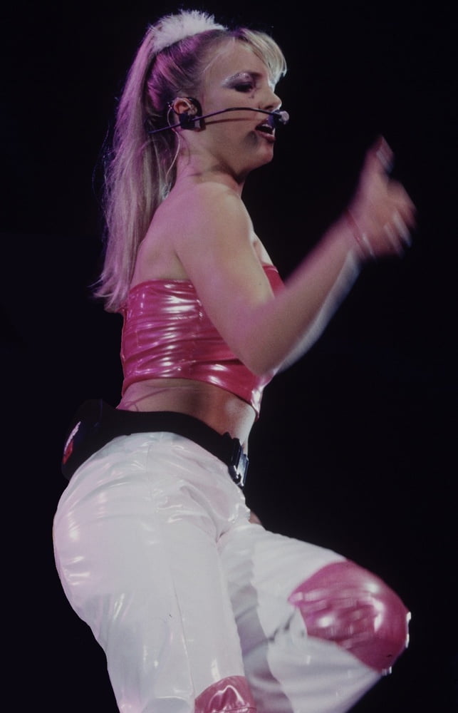 Britney spears fit as fuck live 7
 #87712560