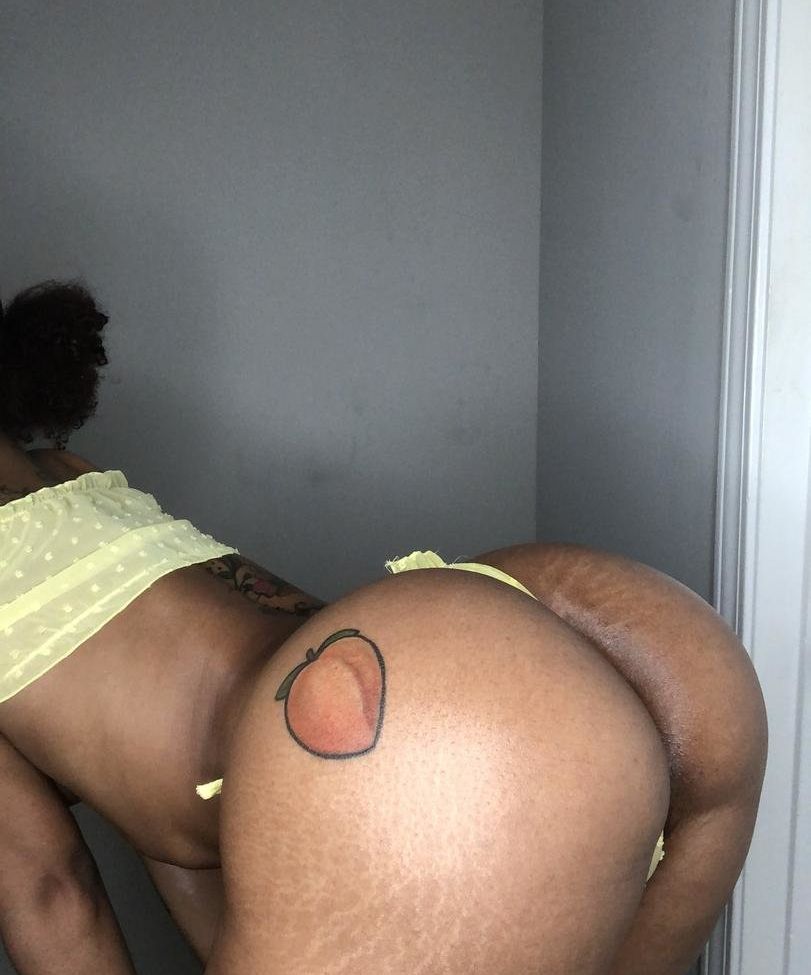 Lala Cakes nackt #109570286