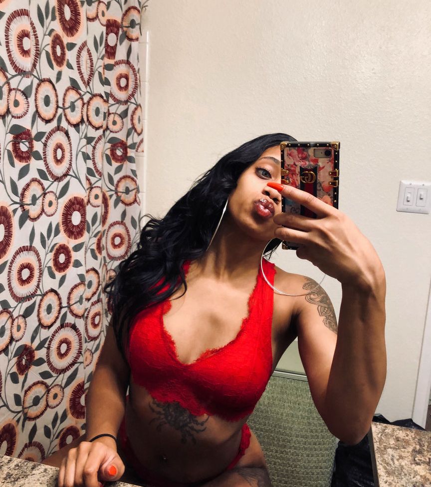 Lala Cakes nackt #109570336