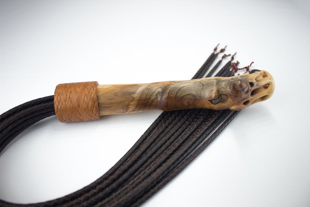 Tiger eye flogger #87856242