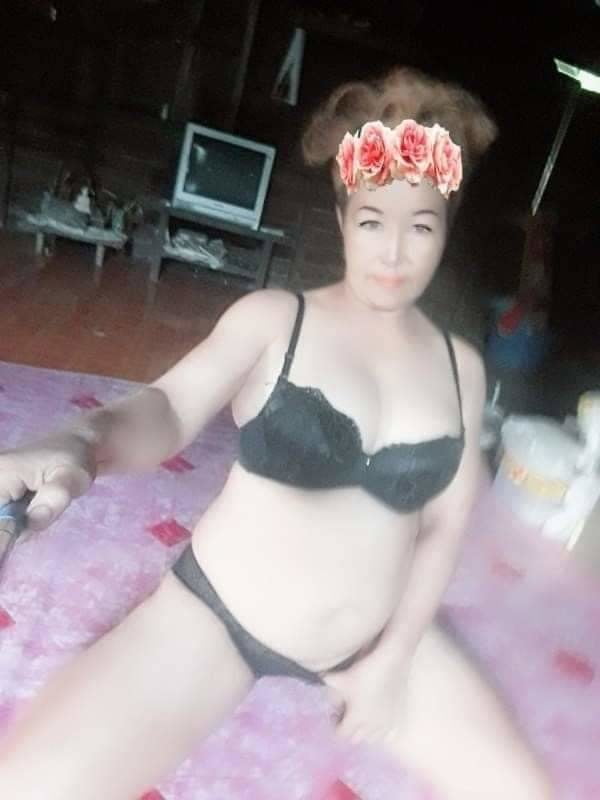 Madre tailandesa sexy. 1
 #95540738