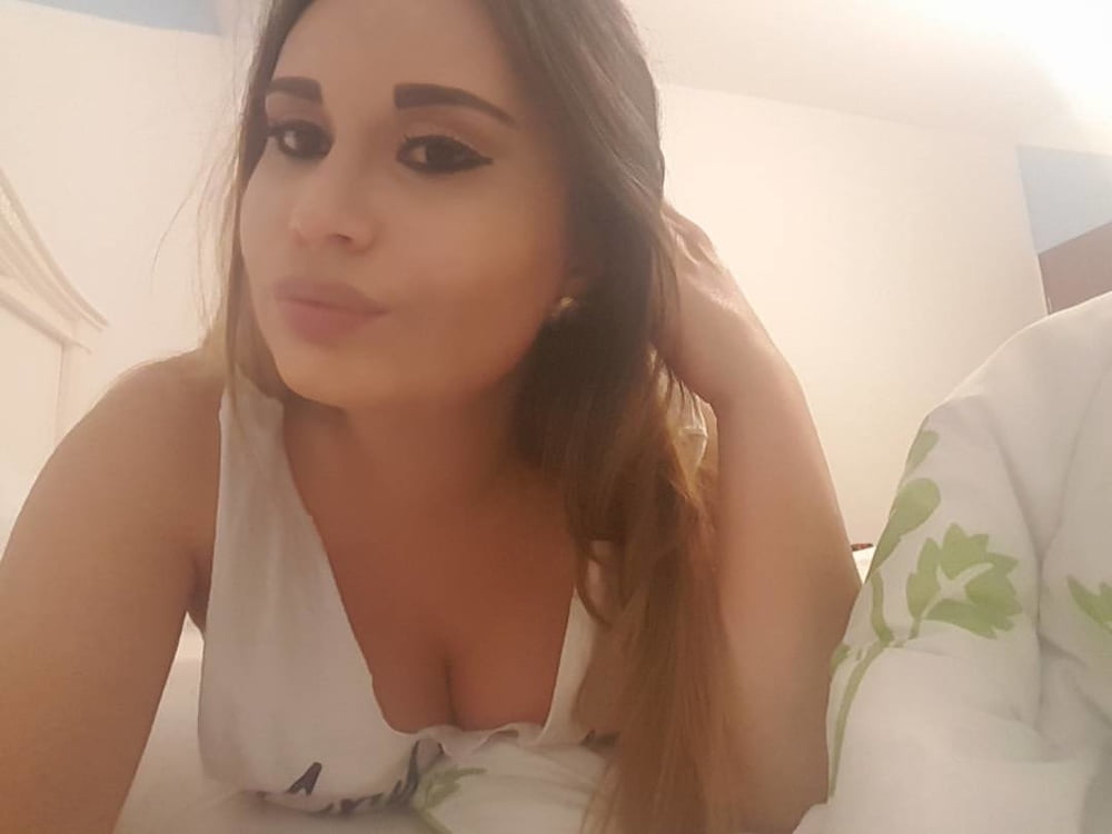 Puta caliente serbia chica gorda grandes tetas naturales rada r.
 #94155050