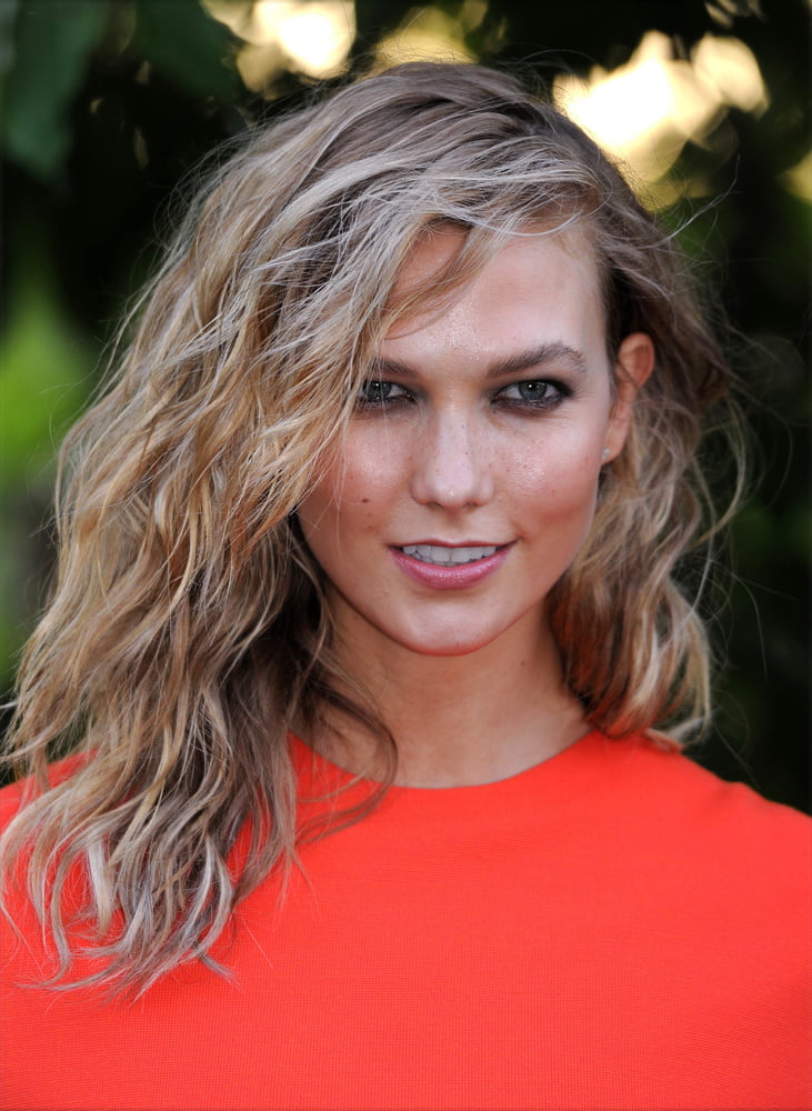 Masturbazione per karlie kloss
 #93245529