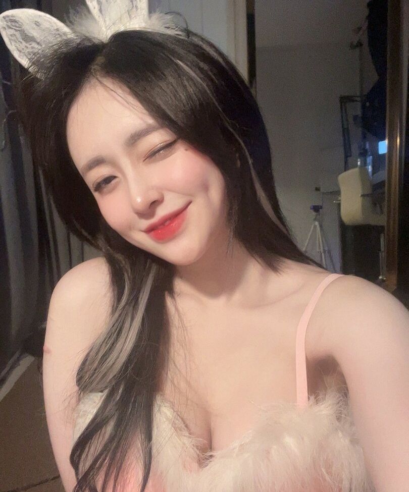 Bbang9.2 desnuda #108468035