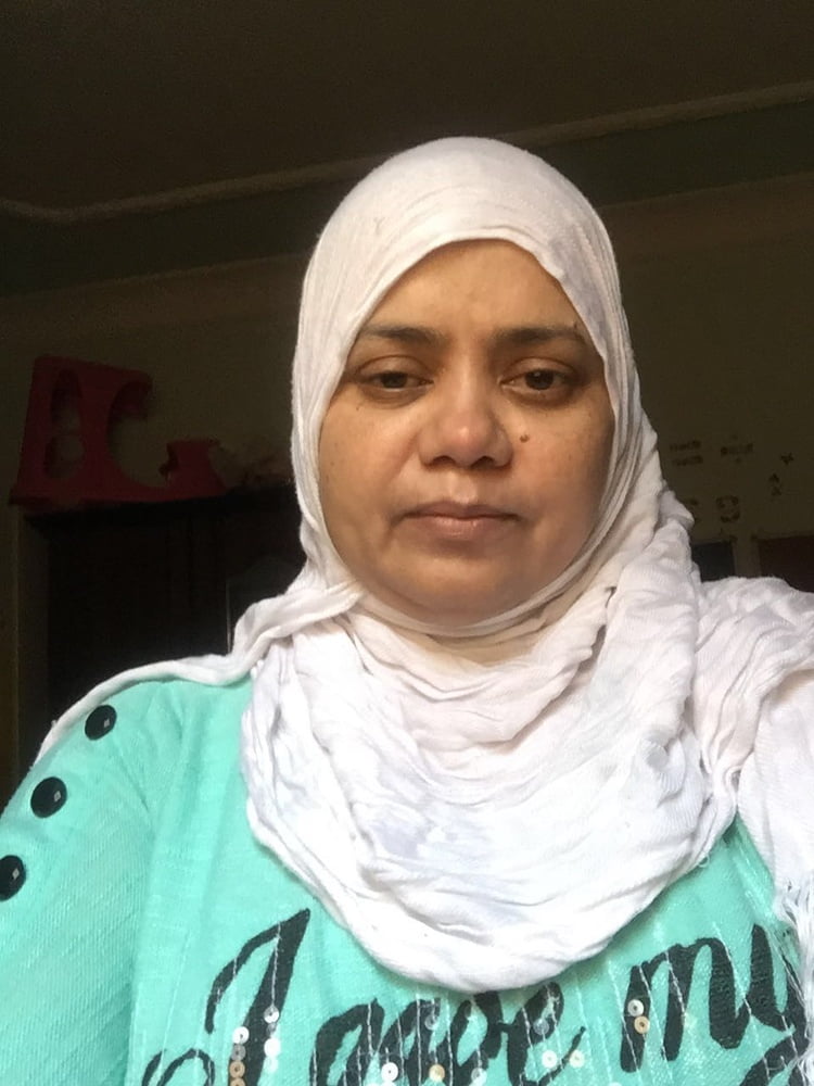 A hot chubby aunty #99969319