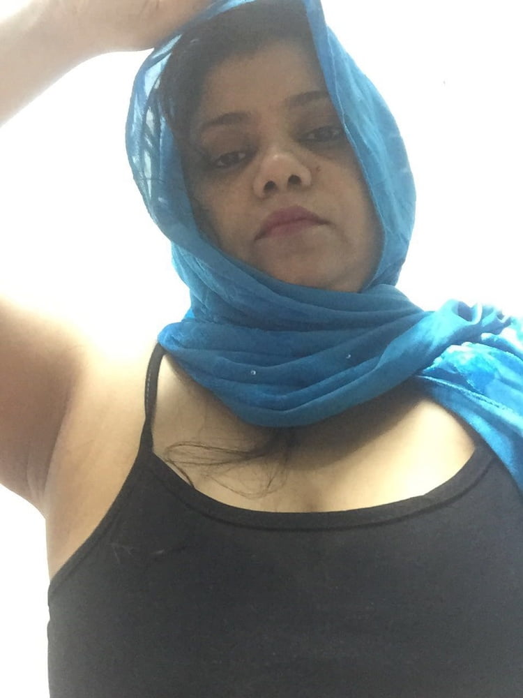 A hot chubby aunty #99969376