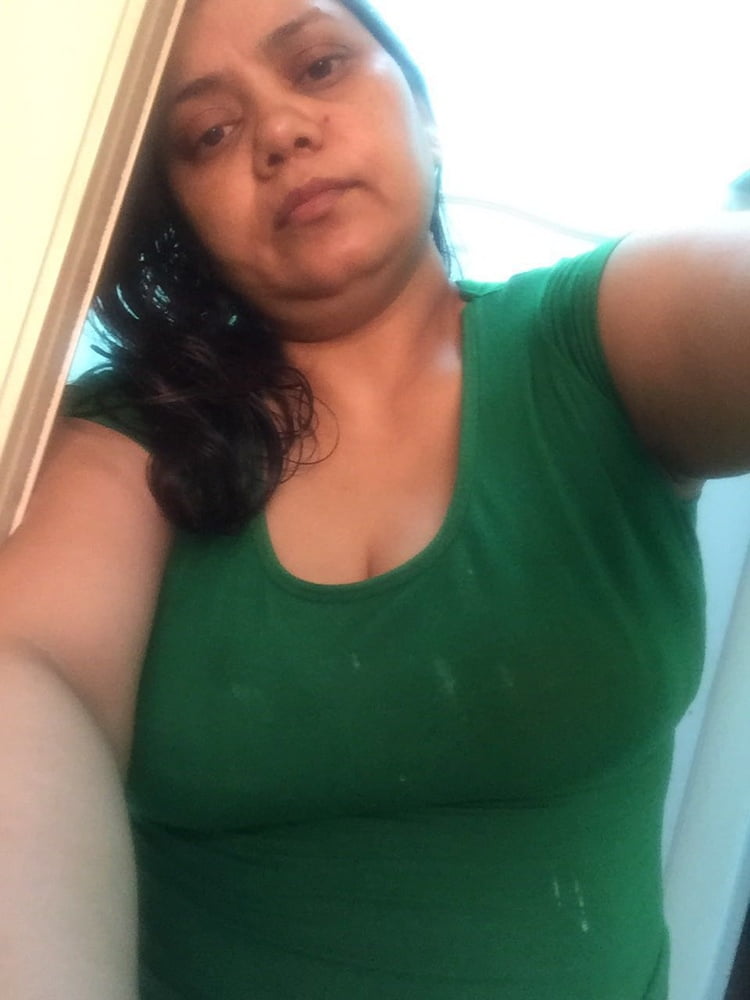 A hot chubby aunty #99969396
