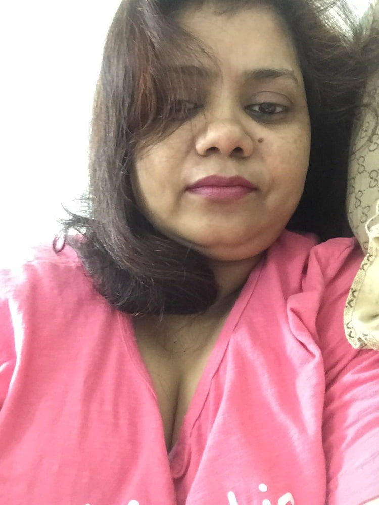 A hot chubby aunty #99969471
