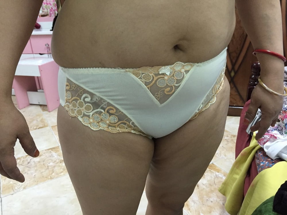 A hot chubby aunty #99969551