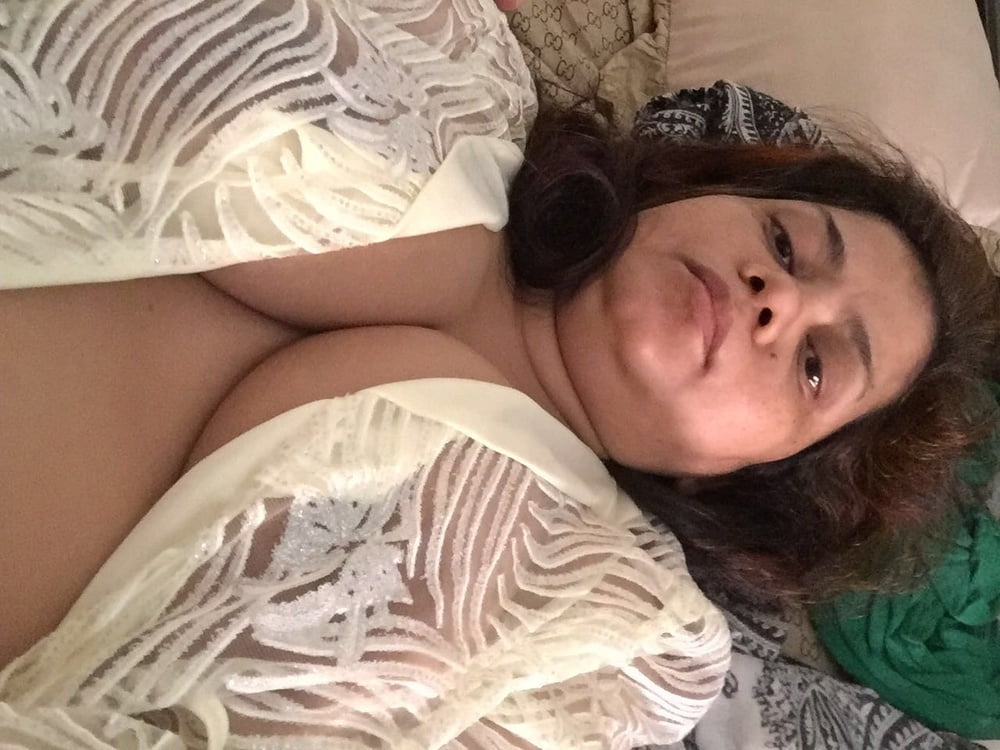 A hot chubby aunty #99969666