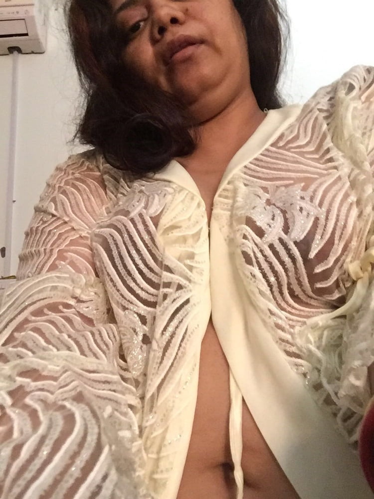 A hot chubby aunty #99969669