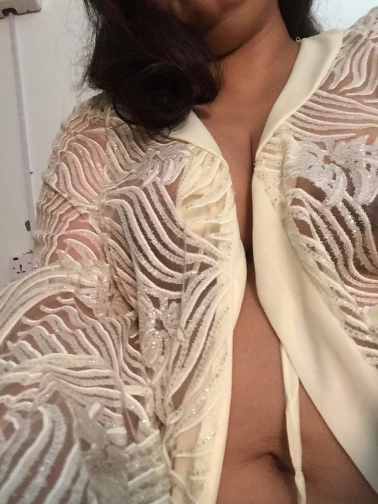 A hot chubby aunty #99969672