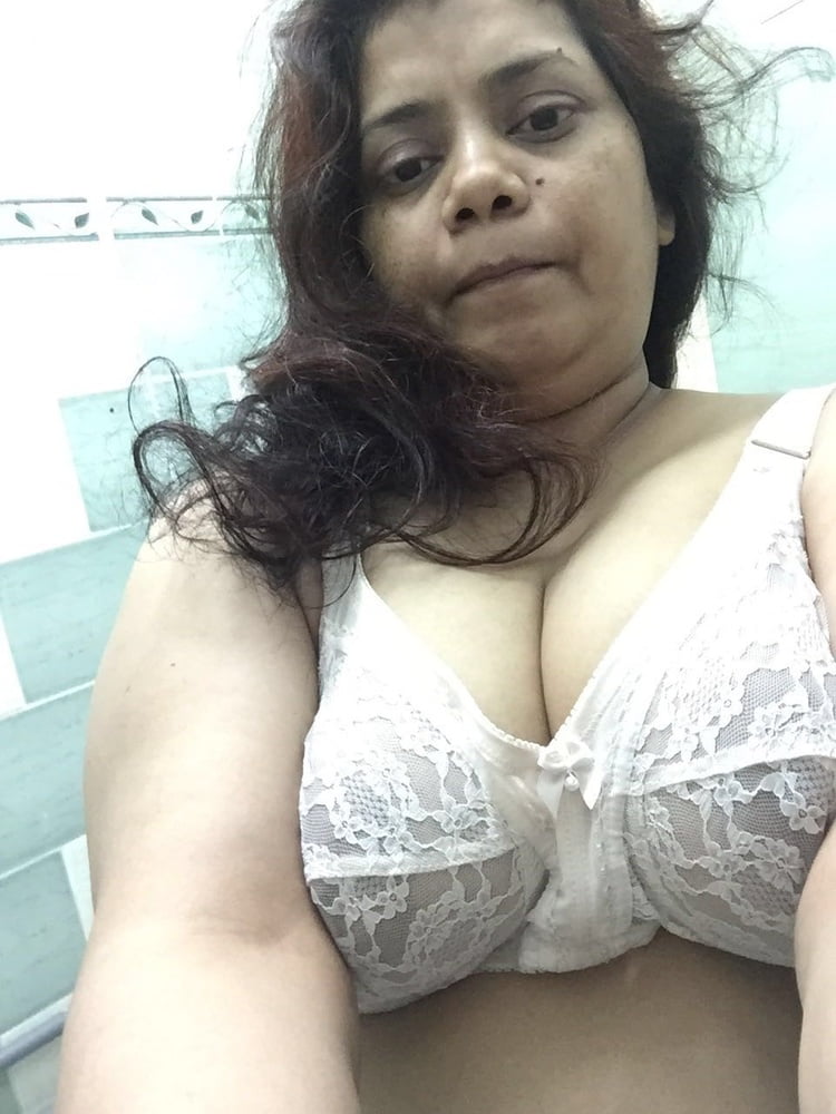 A hot chubby aunty #99969729