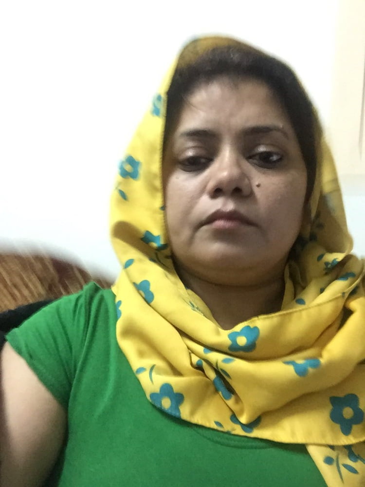 A hot chubby aunty #99969764