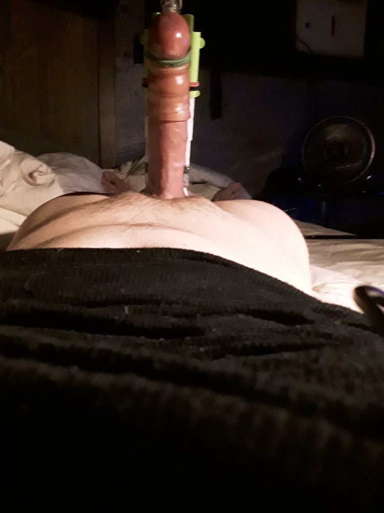 Big Cock pumping and stretching #106991961