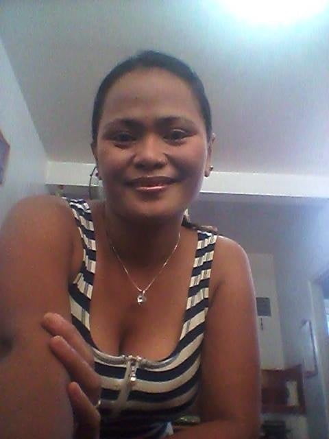 レベッカ・センセ、39歳、フィリピンの露出狂売春婦
 #89181655