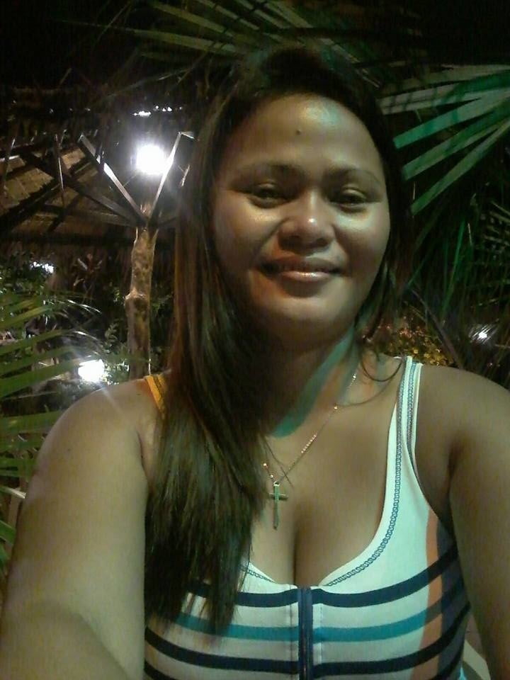 レベッカ・センセ、39歳、フィリピンの露出狂売春婦
 #89181682
