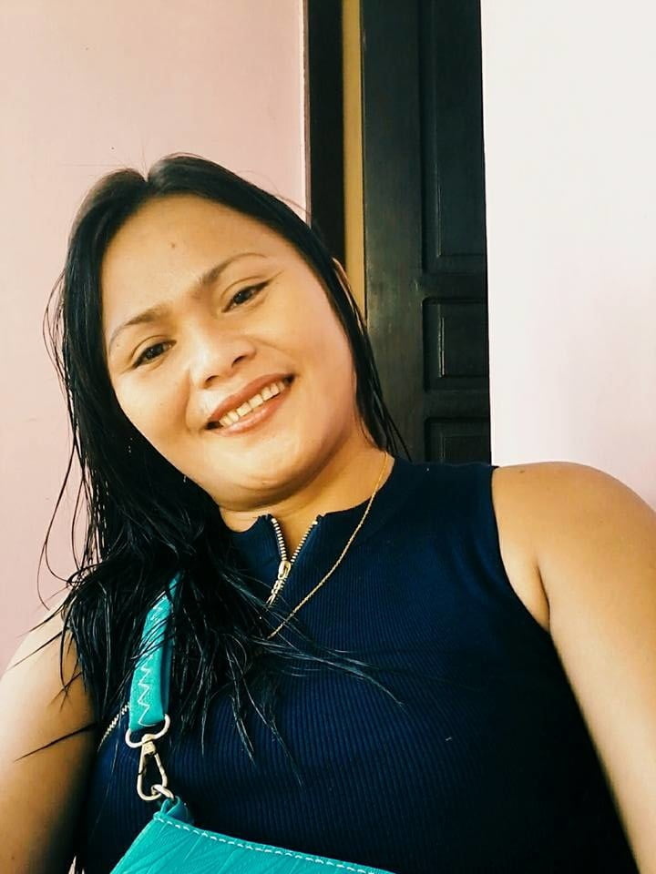 レベッカ・センセ、39歳、フィリピンの露出狂売春婦
 #89181699