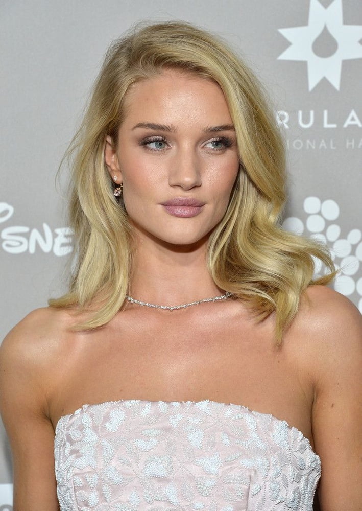 Rosie huntington whiteley
 #105892701