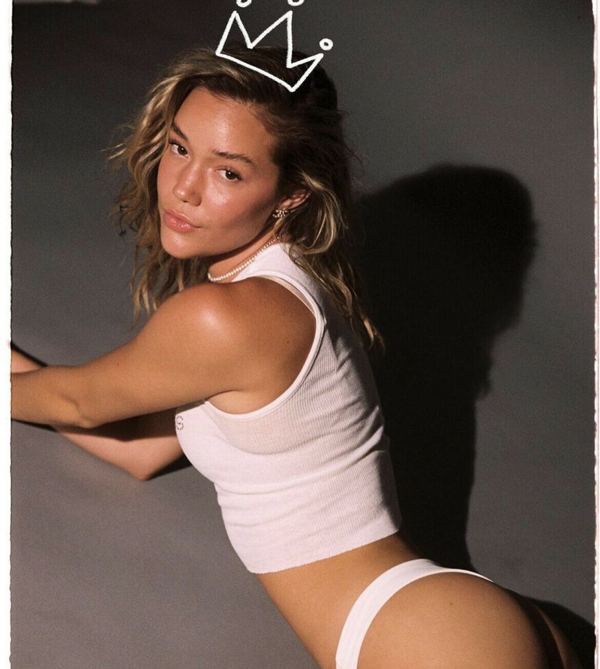 Olivia Ponton desnuda #108810926