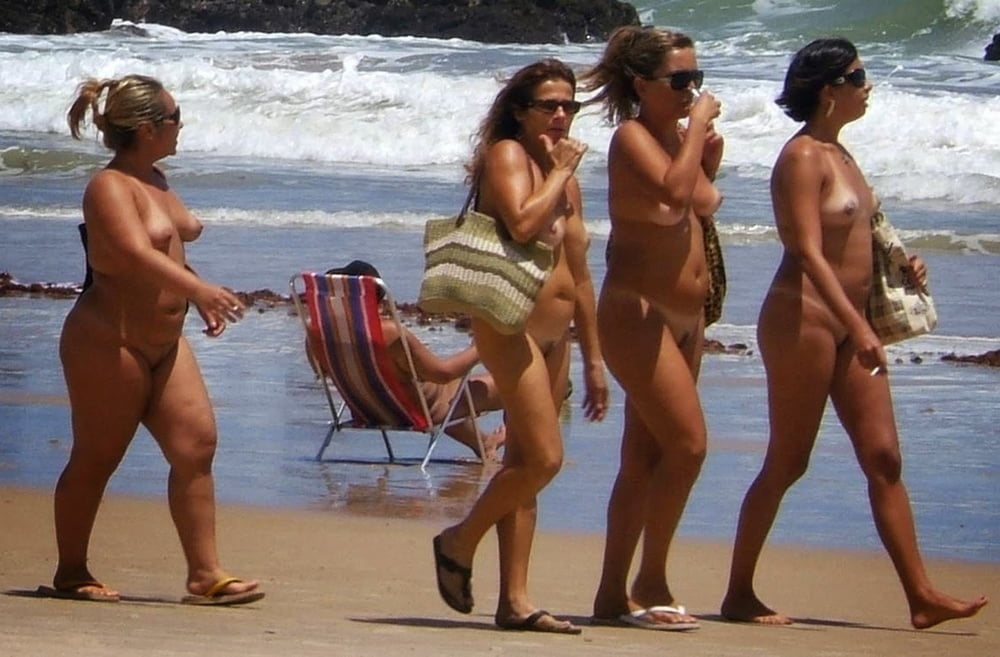 Top milf pelose nude sulla spiaggia fkk in brasile
 #97762974