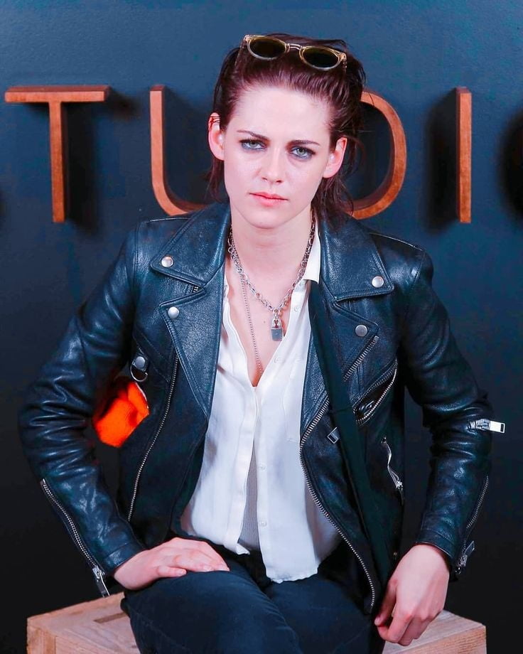 Kristen stewart è la mia regina delle ossessioni
 #90499697