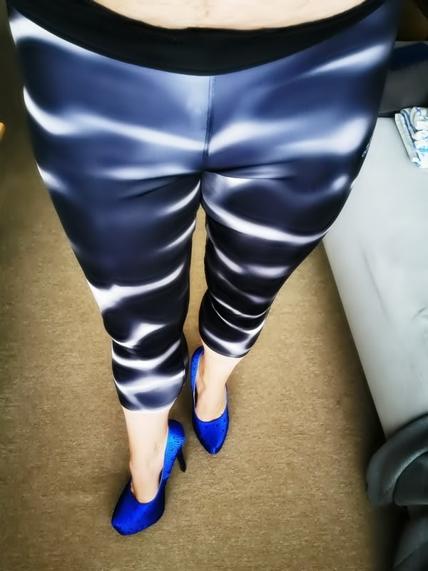 Sexy Poses In Heels #107142595