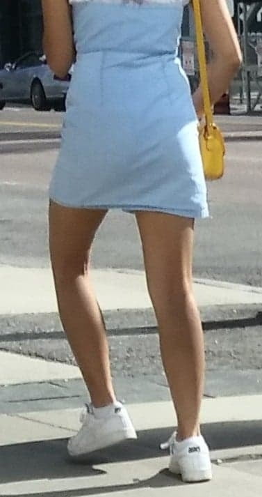 Piernas cándidas y pies....
 #87655661
