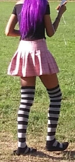 Piernas cándidas y pies....
 #87655722