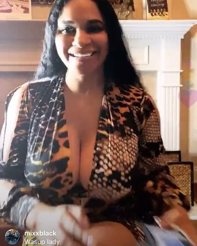 La profesora más caliente
 #97319465