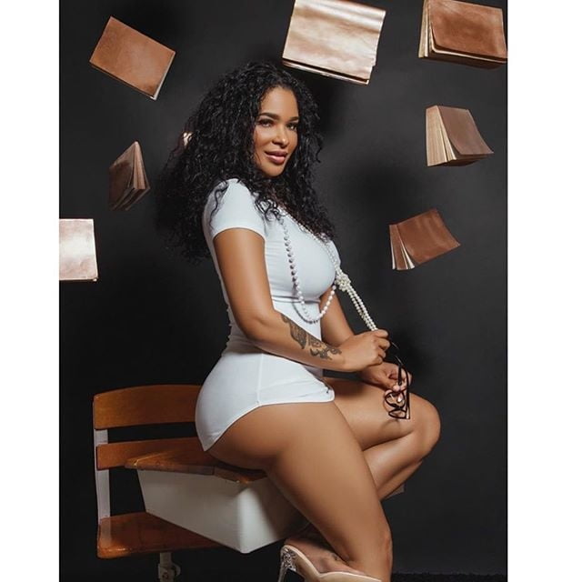 La profesora más caliente
 #97319471