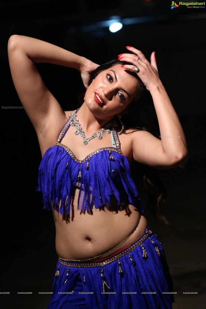 Delicious aisselles desi
 #88025576