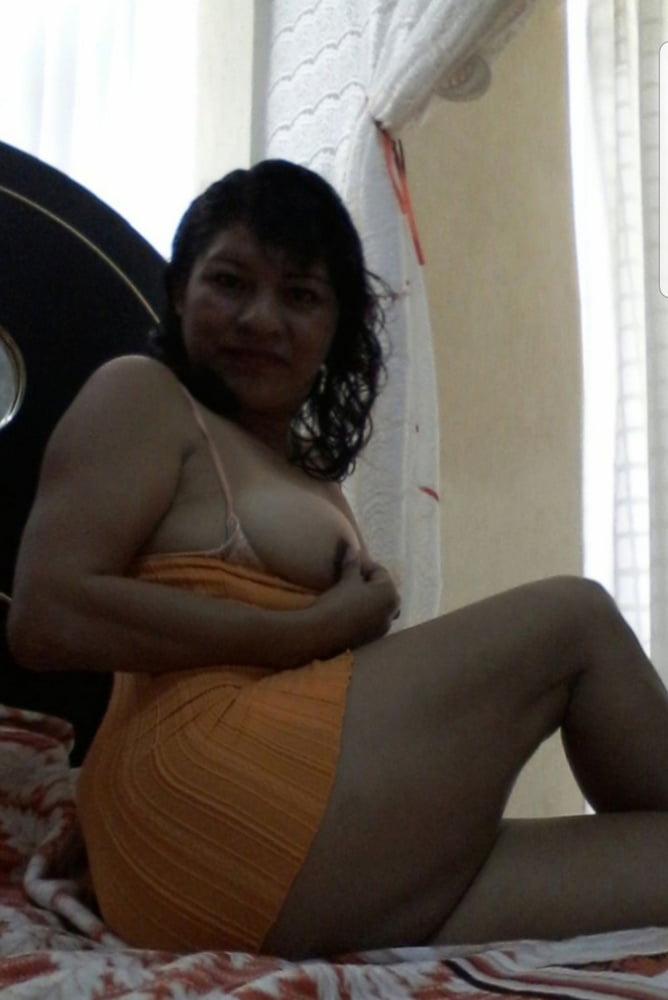 Esposa latina exitada #90869266