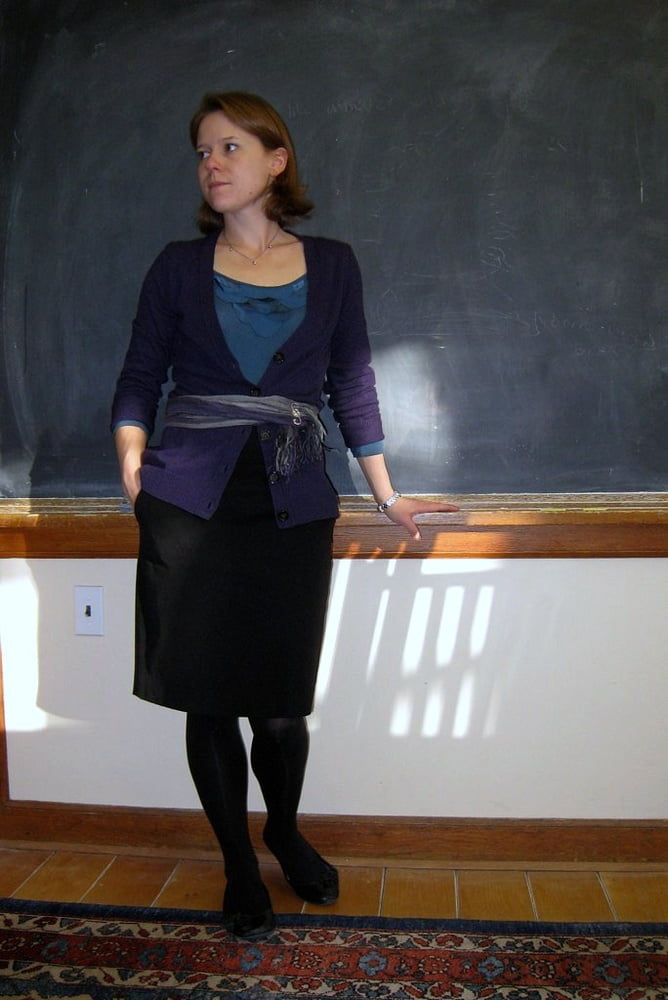 パンティをかぶった先生
 #97633397