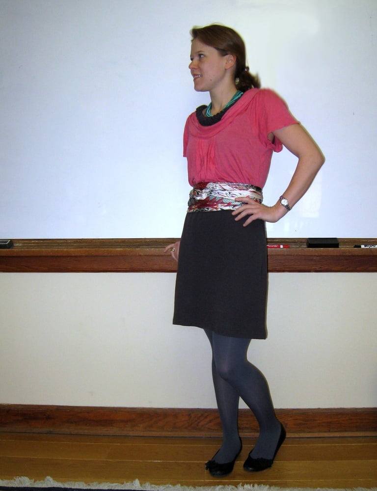 パンティをかぶった先生
 #97633413