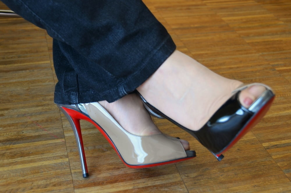 sexy nylon feet and heels #80581399