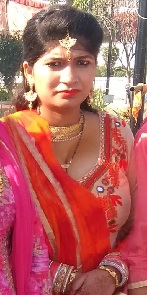 Rajni ladhuka bhabhi big boobs #87791525