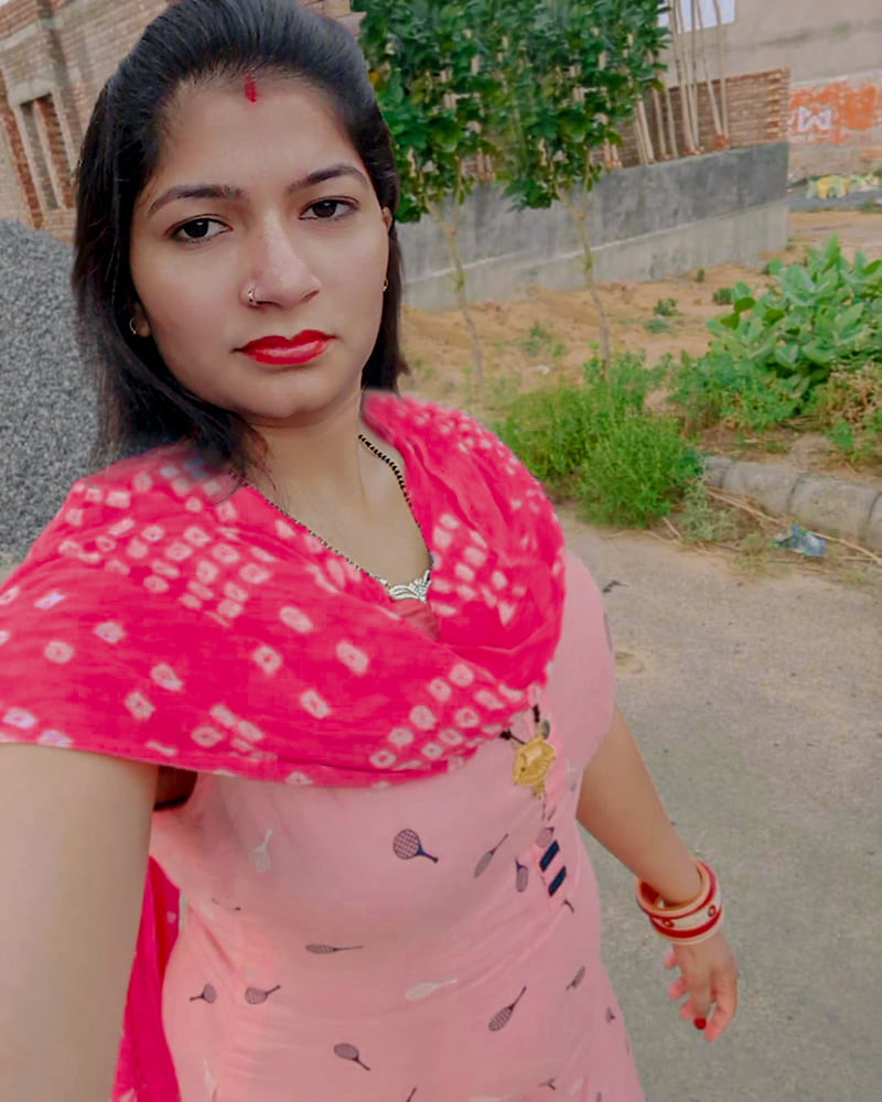 Rajni ladhuka bhabhi big boobs #87791576