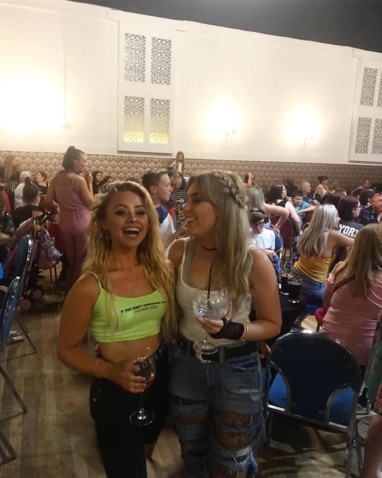 Estúpidas putas chavas- alice lang #94914417