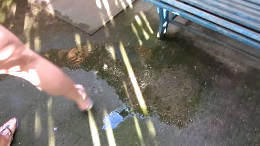 Io e mia moglie e la piscia a casa nostra #87884951