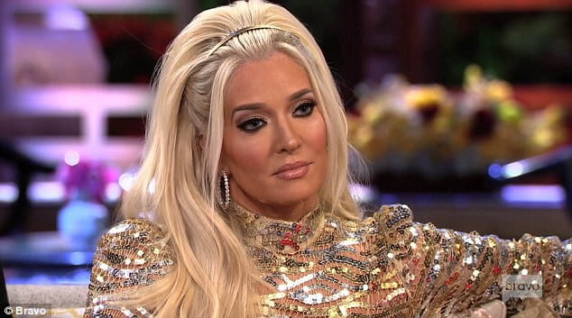 Erika girardi rhobh - si o no? si es si, a pelo o con condón?
 #91070498