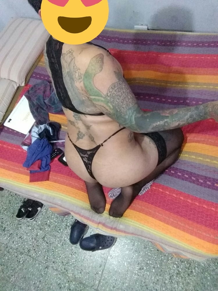 Sexy crossdresser en lingerie
 #104834269